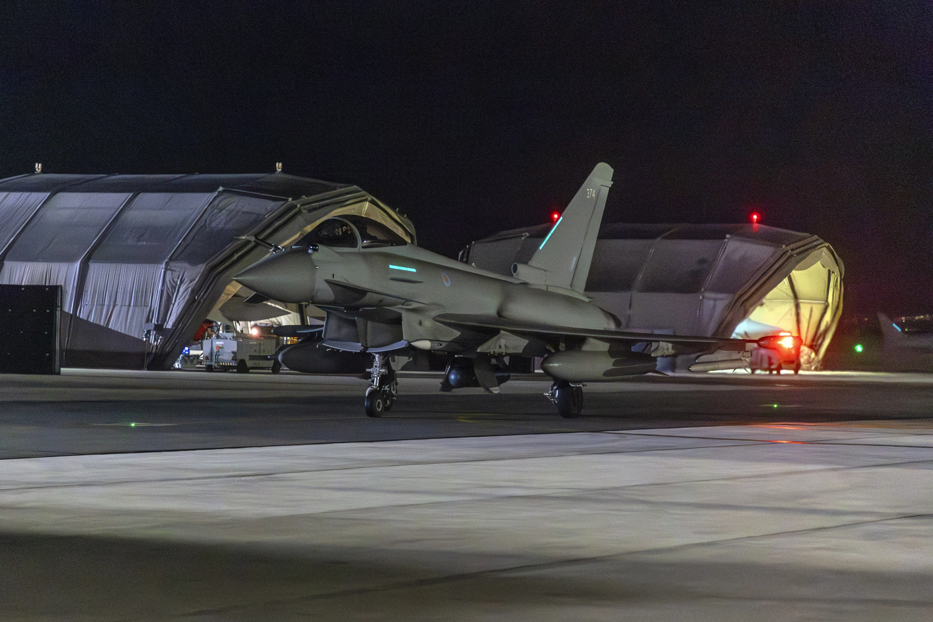 Cómo es el Typhoon 1, el caza de la fuerza de reacción rápida de la RAF que Reino Unido va a jubilar antes de tiempo