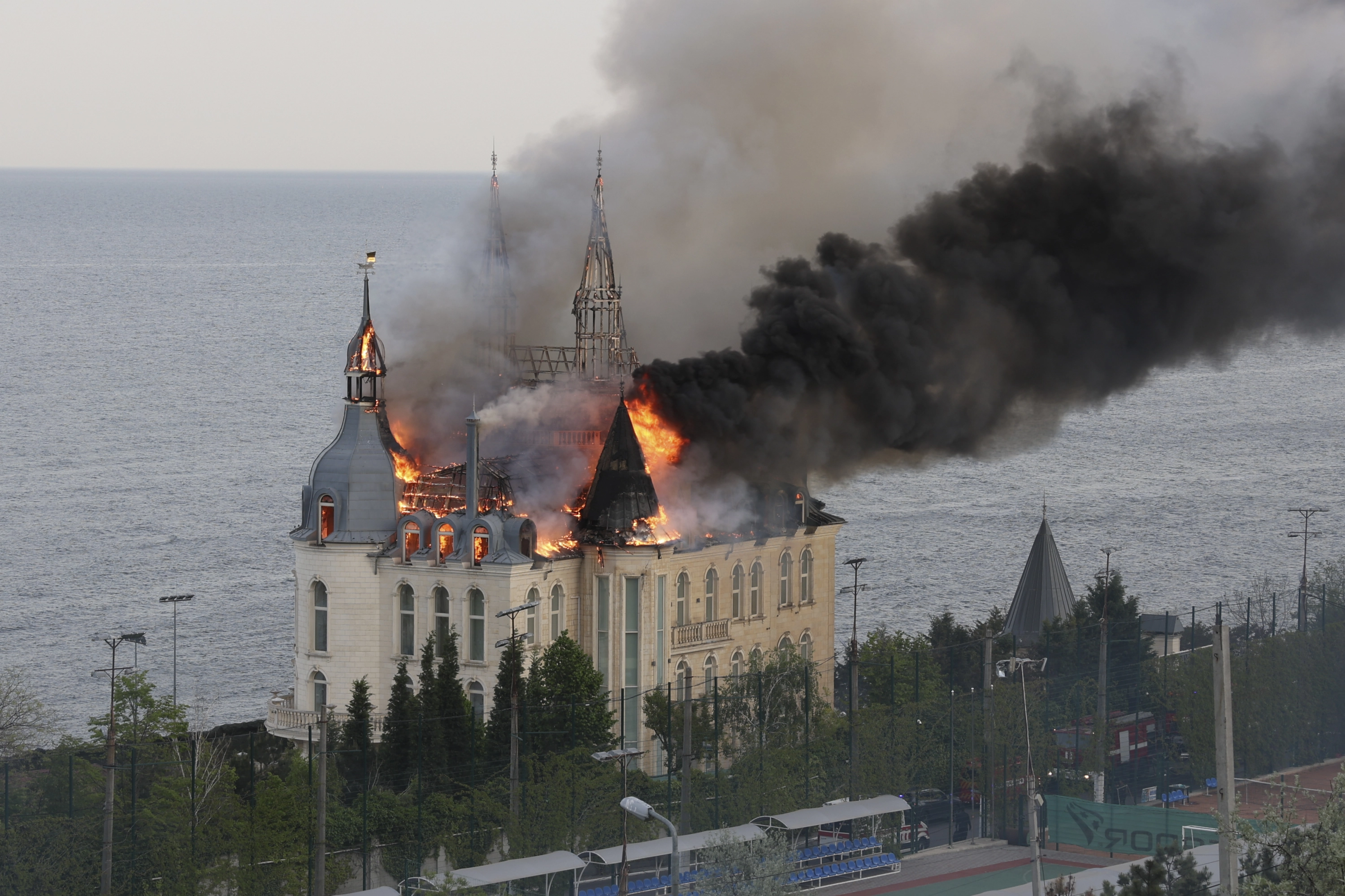 Rusia asedia Odesa con muertes de civiles y acorrala a Ucrania mientras Zelenski pide más ayuda urgente